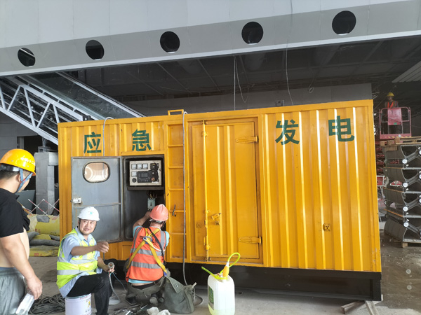 加格达奇怎样判断空气滤清器是否需要更换？